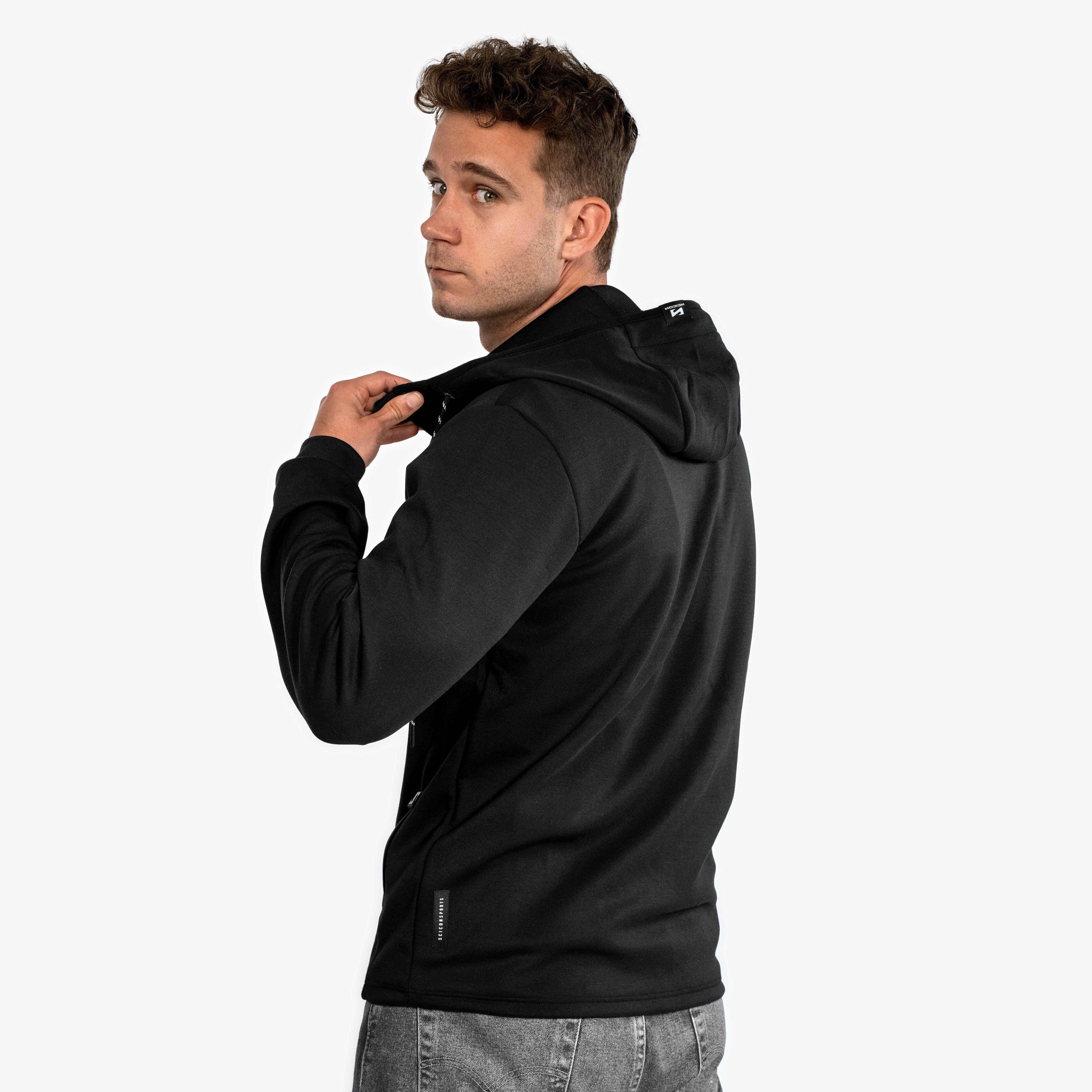 CHAQUETA CON CAPUCHA RECICLADA